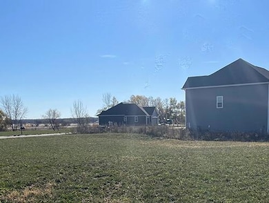 W220N4599 Timber Dr, Pewaukee, WI 53072 - photo 2