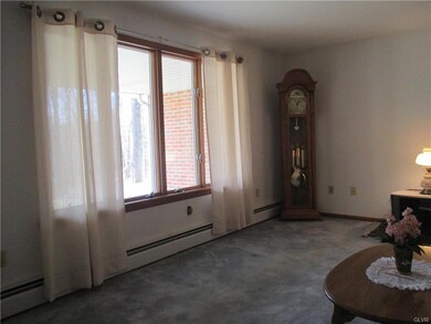 1785 Verona Dr unit 1785, Pen Argyl, PA 18072 - photo 3