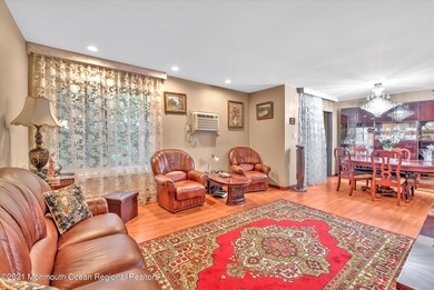 05-LIVING ROOM