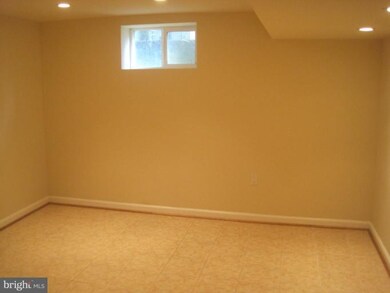 5205 56th Ave, Hyattsville, MD 20781 - photo 7