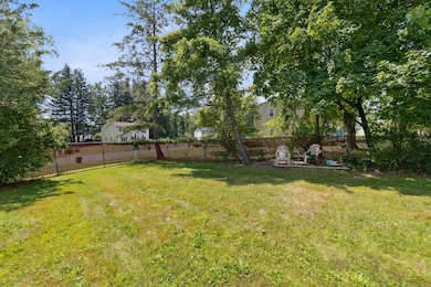 2 Sandra Dr, Bloomfield, CT 06002 - photo 6