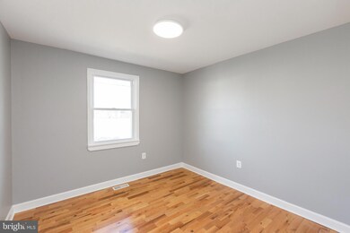 2123 Scott Key Dr, District Heights, MD 20747 - photo 5