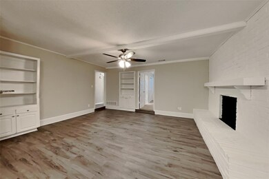 2137 Mountainview Dr, Hurst, TX 76054 - photo 5