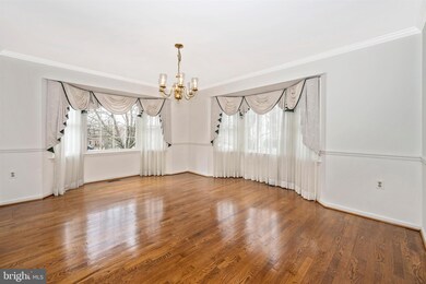 101 Midsummer Dr, Gaithersburg, MD 20878 - photo 4