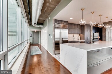 Silo Point unit 618, Baltimore, MD 21230 - photo 2
