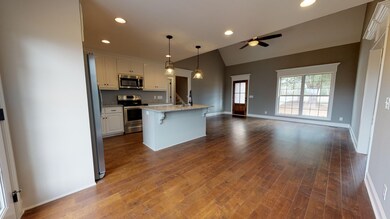 618 Mac St, Shelbyville, TN 37160 - photo 7