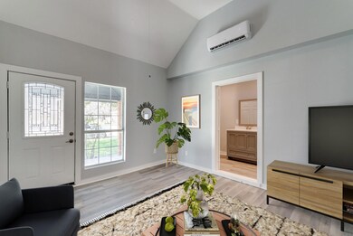 1610 N Elm St, Weatherford, TX 76086 - photo 2