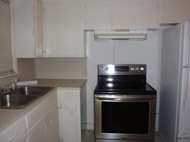 2836 Amy Ln, Tyler, TX 75701 - photo 7