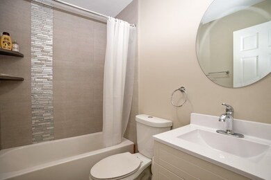 2610 Northampton Dr unit 1C, Rolling Meadows, IL 60008 - photo 4