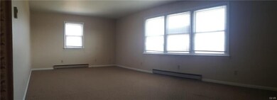 345 Diamond St unit 2S, Slatington, PA 18080 - photo 4