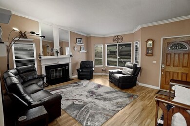 22748 Norton Dr, Santa Clarita, CA 91350 - photo 3