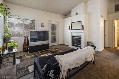 1632 N Torrey Pines Dr unit 202, Las Vegas, NV 89108 - photo 2