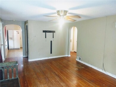 2328 S Cedar Ave, Independence, MO 64052 - photo 5