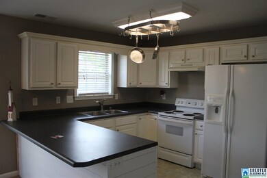 328 Camden Cove Cir, Calera, AL 35040 - photo 5