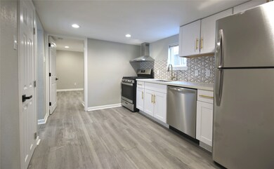 1308 Enid St unit 3, Houston, TX 77009 - photo 5