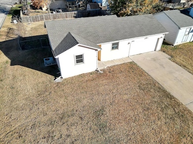 5924 W 40th St S, Wichita, KS 67215 - photo 2