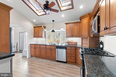 30 Meadow Ln, East Windsor, NJ 08520 - photo 2