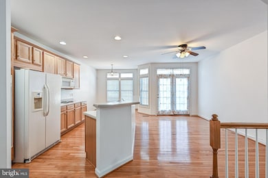 12751 Heron Ridge Dr, Fairfax, VA 22030 - photo 5