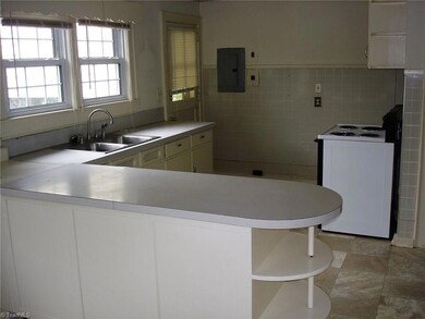 1018 Lee St, Asheboro, NC 27203 - photo 6