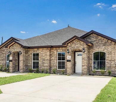 3613 Mount Pleasant St, Houston, TX 77021 - photo 4