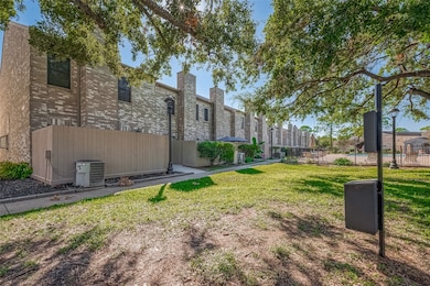 3048 Holly Hall St unit 3048, Houston, TX 77054 - photo 2