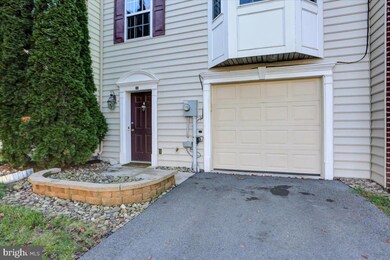 241 Whitley Dr unit 77, Chambersburg, PA 17201 - photo 3