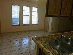 10628 Springwood Dr unit B, El Paso, TX 79935 - photo 4