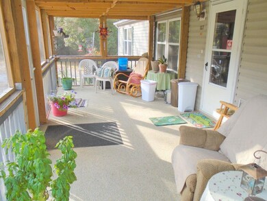 107 Cedar Glade Rd Ozark Screened Porch