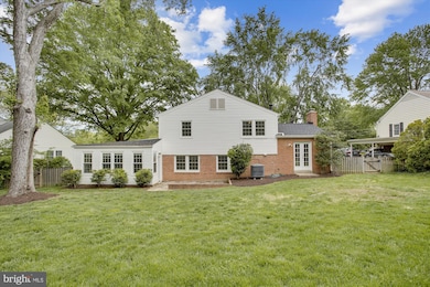 925 Croton Dr, Alexandria, VA 22308 - photo 2