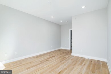 2709 W Jefferson St unit 2, Philadelphia, PA 19121 - photo 6