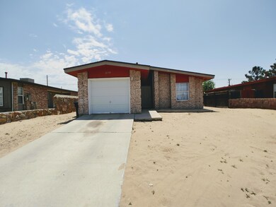 14584 Achim Dr, El Paso, TX 79928 - photo 2