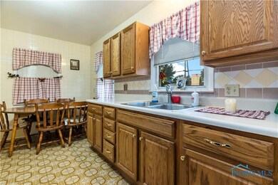 402 Plum St, Columbus Grove, OH 45830 - photo 6