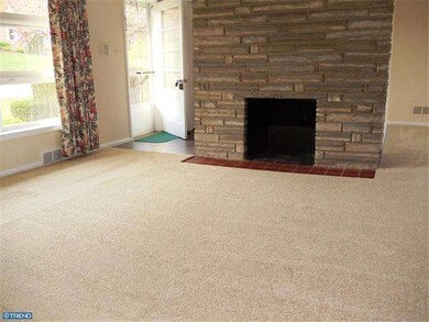 1121 Walnut St, Coatesville, PA 19320 - photo 2