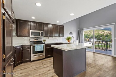 06-Kitchen