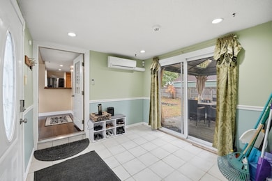 63 Peer St, Springfield, MA 01109 - photo 7