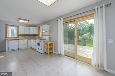 314 Mecray Ln, Maple Shade, NJ 08052 - photo 7