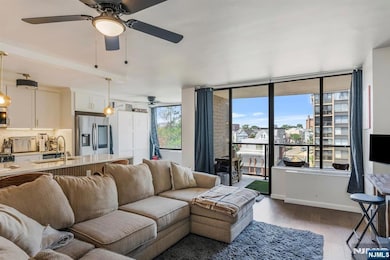 Park Hudson Apartments unit 710, North Bergen, NJ 07047 - photo 6