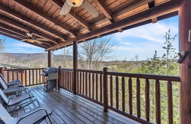 2025 Bear Creek Way, Pigeon Forge, TN 37862 - photo 2