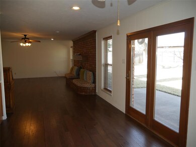 4112 Alicante Ave, Fort Worth, TX 76133 - photo 7