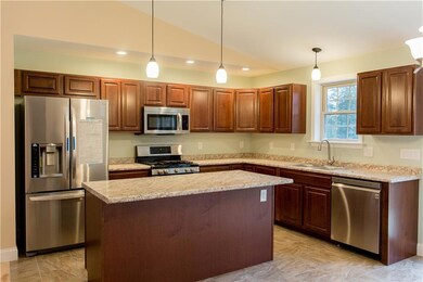Completely applianced kitchen with...