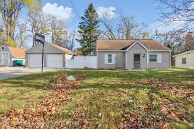 03-3320-Creston-Ave-Lansing-MI-48906-Win