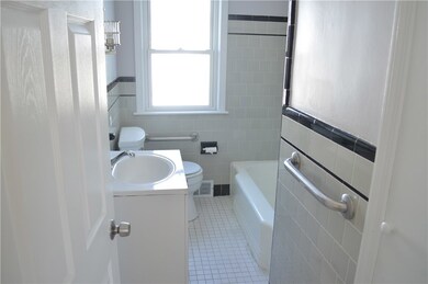 112 Dawson St, Pawtucket, RI 02861 - photo 5