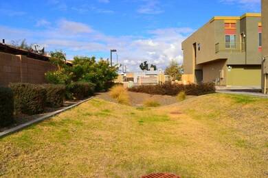 Best lot in complex, faces common area