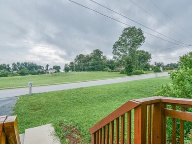 1033 Snowden Terrace, Johnson City, TN 37601 - photo 5