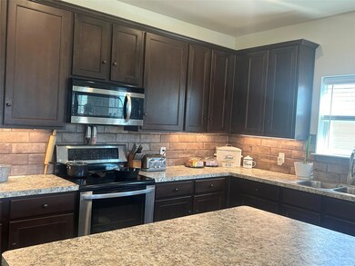 3302 Sweetwater Way, Sherman, TX 75090 - photo 3