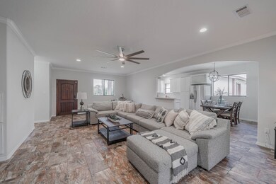 21033 Britt Oaks Dr, Alvin, TX 77511 - photo 5