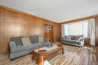 67-72 78th St, Flushing, NY 11379 - photo 3