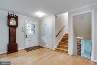 8101 Revatom Ct, Dunn Loring, VA 22027 - photo 2