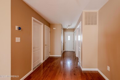 29 Lorenzo Ct, Matawan, NJ 07747 - photo 5