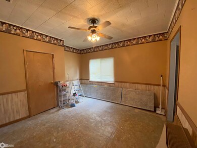 902 West St, Shenandoah, IA 51601 - photo 4